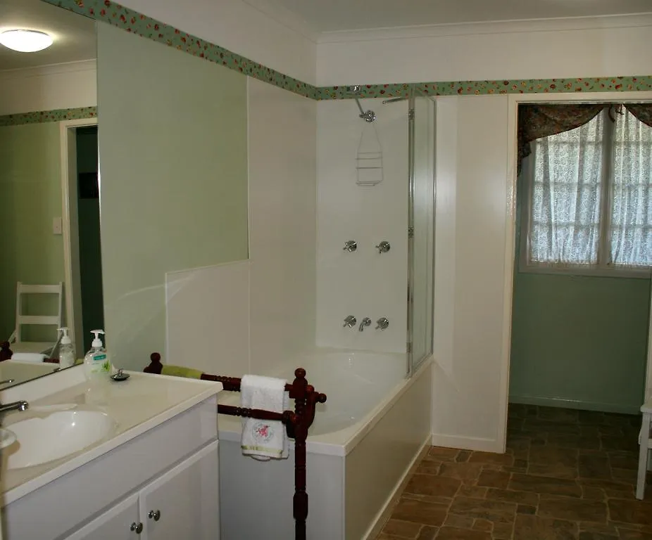 Holiday home Jacaranda Homestead Accommodation Mount Tamborine Australia