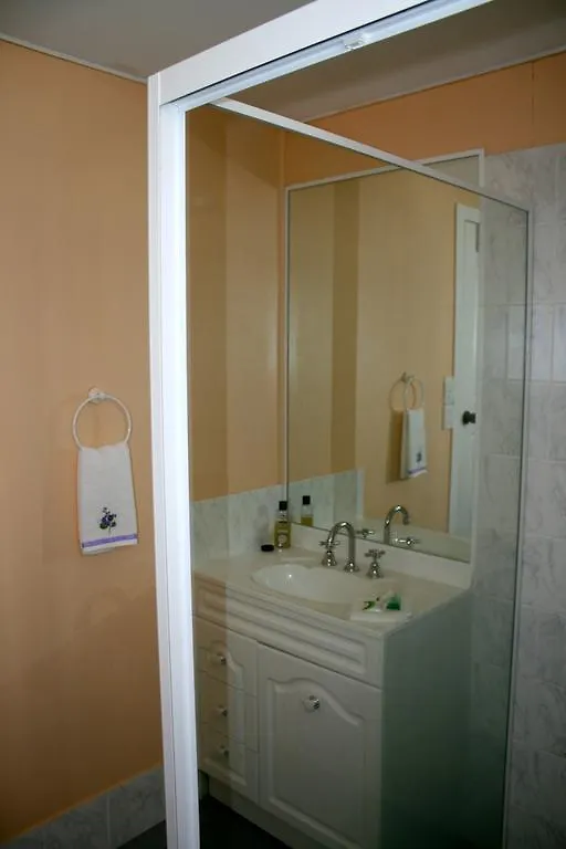 Jacaranda Homestead Accommodation Mount Tamborine Holiday home