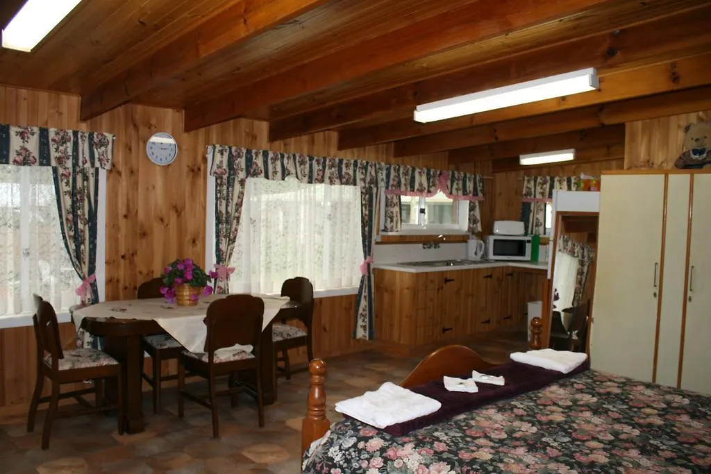 Jacaranda Homestead Accommodation Mount Tamborine 0*,